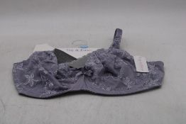 Four Guy De France Underwired Embroidered Bras to include 2x UK 40C, 2x 40E, All Light Grey