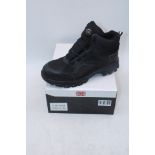 Rona Shoes Steel Toe Cap Boots, Titan Black, UK 11