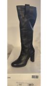 Geox Women's D Walk Pleasure 85 Smooth Leather Boots, Black, UK 3. Box damaged