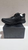 TVR Technit Runner 1 Trainers, Black, Size UK 7.5