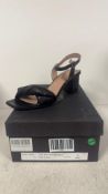 8-By-Yoox Women's Heeled Sandals, Black, Size 38 EU. Box damaged