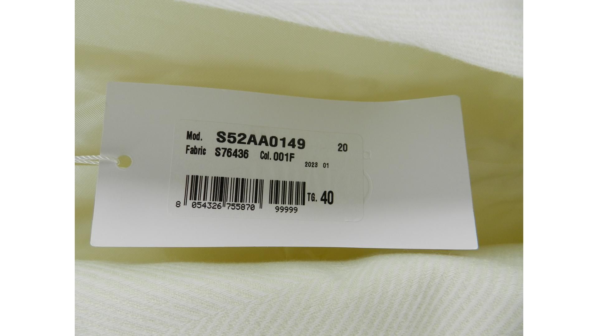 Maison Margiela Women's Peaked Lapel Coat, Off White, Size 40 - Image 4 of 4