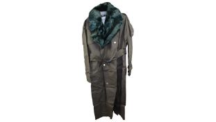 Burberry Women's Long Kennington Trench Coat, Otter, UK 4