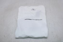 Six Abercrombie Kids YPB Tee's, White 1x Age 5-6yrs 1x Age 7-8yrs 4x Age 13-14yrs