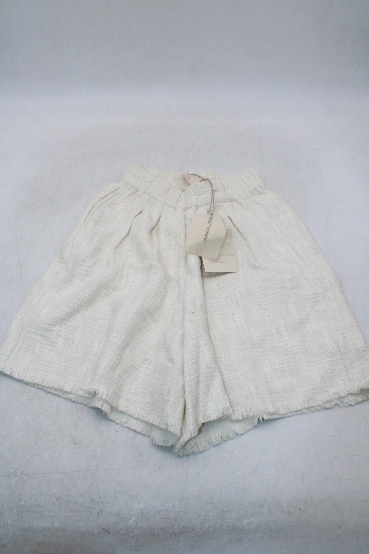 A Perfect Nomad Journey Shorts, Natural, Size S