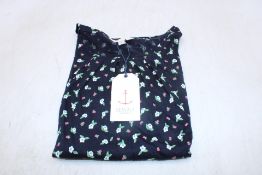 Five Seasalt Cornwall Appletree T-Shirts to include 2x UK 12, 1x UK 14, 2x UK 16, All Bud Flower Mar