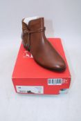 Pikolinos Women's Daroca Ankle Boots, Brown, Size 40. Box damaged