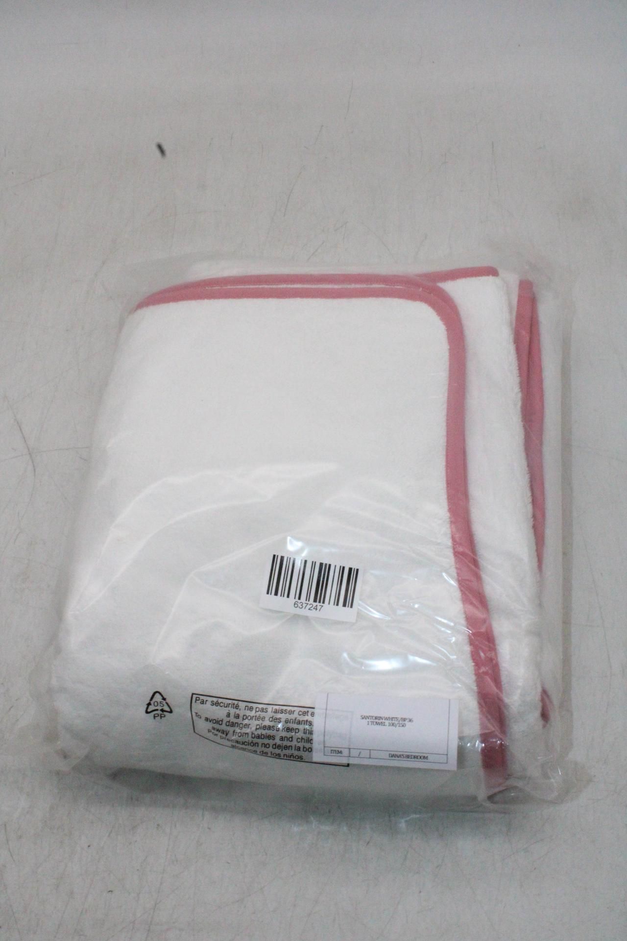 Dian's Bedroom BP36 Santorin Bath Towel, White/Pink, Size 100 X 50cm
