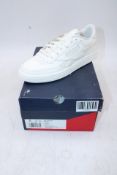 Reebok Women's Club Court Revenge Trainers, White/Chalk, UK 5.5. Box damaged