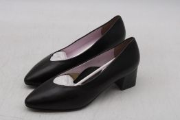 Sole Bliss Ingrid Leather Shoes, Black, Size 38. Box damaged & No Lid