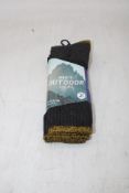 Four Packs of Storm Ridge Men's Outdoor Socks, 2 Paris Per Pack, Black/Yellow, UK 7-11