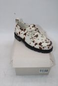Duke & Dexter Lennon Cow Derby Shoes, Cream/Brown, Size 9. Box damaged