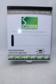 Simple Feeder Automatic Equine Feeder