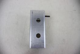Twelve Landrover LR090887 Brackets, Front End