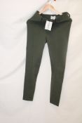 Yagya High Rise Compression Breeches, Dark Green, Size M