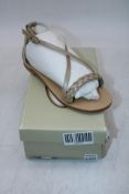 Bonpoint Kids Celi Sandals, Gold, Size 35. Box damaged