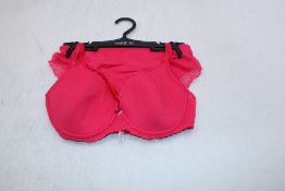 Marie Jo Azelie Underwear Set to include 1x Heart Shaped Bra, UK 34C, 1x Brazilian Briefs, UK S, All