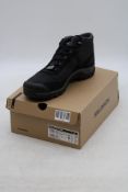 Salomon Shelter Waterproof Winter Boots, Black, UK 13.5. Box damaged