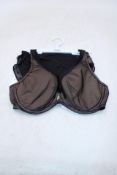 Prima Donna Cools Underwear Set to include 1x Twist Plunge Bar, UK 34D, 1x Twist Brazilian Briefs, U