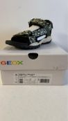 Geox J Borealis Boy Sandle, Green/Black, UK 4.5. Box damaged
