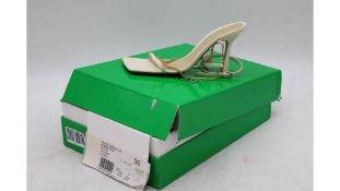 Bottega Veneta Women's Chain Trimmed Leather Sandals, Cream, Size 36. Used. Box damaged
