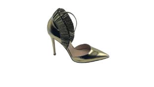 Gianvito Rossi Women's Metallic Annabelle Leather Court Shoes, UK 6. Some Scuffs to Sides