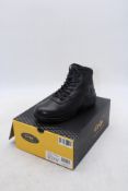 GRIP Unisex Tyrone Soft Toe Waterproof Athletic Boot, Wide Fit, Size UK 6.5