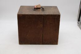 Willcox & Gibbs Sewing Machine Co. 1873 Chain Stitch Original Manual Wooden Box With Key