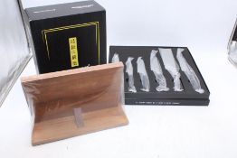Shinrai Knives Hammered Stainless Steel 6 Piece Knife Set and Acacia Magnetic Knife Block, OVER 18'