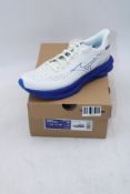 Sneakers Mizuno Wave Skyrise 6 (M) Snow White/Deep Abyss/Princess, UK 9.5