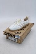 Adidas Samba OG White/Wonder White/Magic Beige UK 9.5. Box damaged