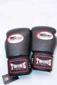 Twins BGVL4 Boxing Gloves, Black, 14 Ounce
