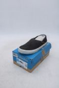 Columbia Women's Lazy Bend Refresh Shoes, Black/Cream, UK 10. Box damaged