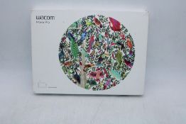 Wacom Intuos Pro Medium Black with Bluetooth Drawing Tablet with Pen Stylus. Box damaged, Not checke