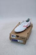 Mizuno Morelia Neo 4 Pro FG Football Boots, White/Red, UK 6.5. Box damaged