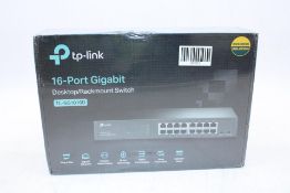TP-Link TL-SG1016D 16-Port Gigabit Desktop Rackmount Switch