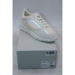 Icon Arezzo Runner, White, UK 10