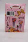 Mystic Giow Amvi Cosmetics Brightening Set