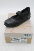 Camper Ballet Flats for Girls, Black, Size 37. Box damaged