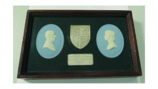 Wedgwood - HM Queen Elizabeth II Silver Jubilee Commemorative Framed Set