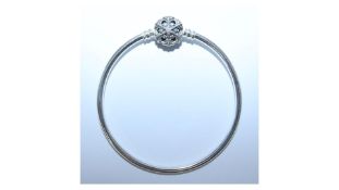 Pandora Moments Snowflake Clasp Sterling Silver Bangle 17cm
