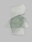 Hermann Glöckner. Figuration aus drei großen Glassplittern. 1970