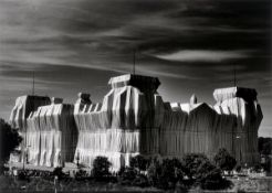Barbara Klemm. ”Christo, Verhüllter Reichstag, Berlin, 1995”.