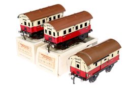 3 Fleischmann Wagen, Spur 0, rot/creme CL, 2 Personenwagen Nr. 400, je mit OK und Packwagen Nr. 401,
