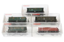 5 Fleischmann Wagen, Spur H0, Alterungsspuren, im leicht besch. OK, Z 1-2