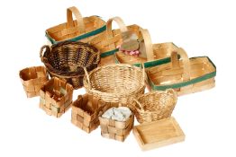 Konv. Körbe, L 5-13 cm, als Dekoration für Puppen