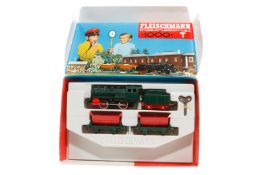 Fleischmann Zugpackung 1000, Spur H0, Uhrwerk intakt, mit B-Schlepptenderlok, 2 Wagen und Schlüssel,