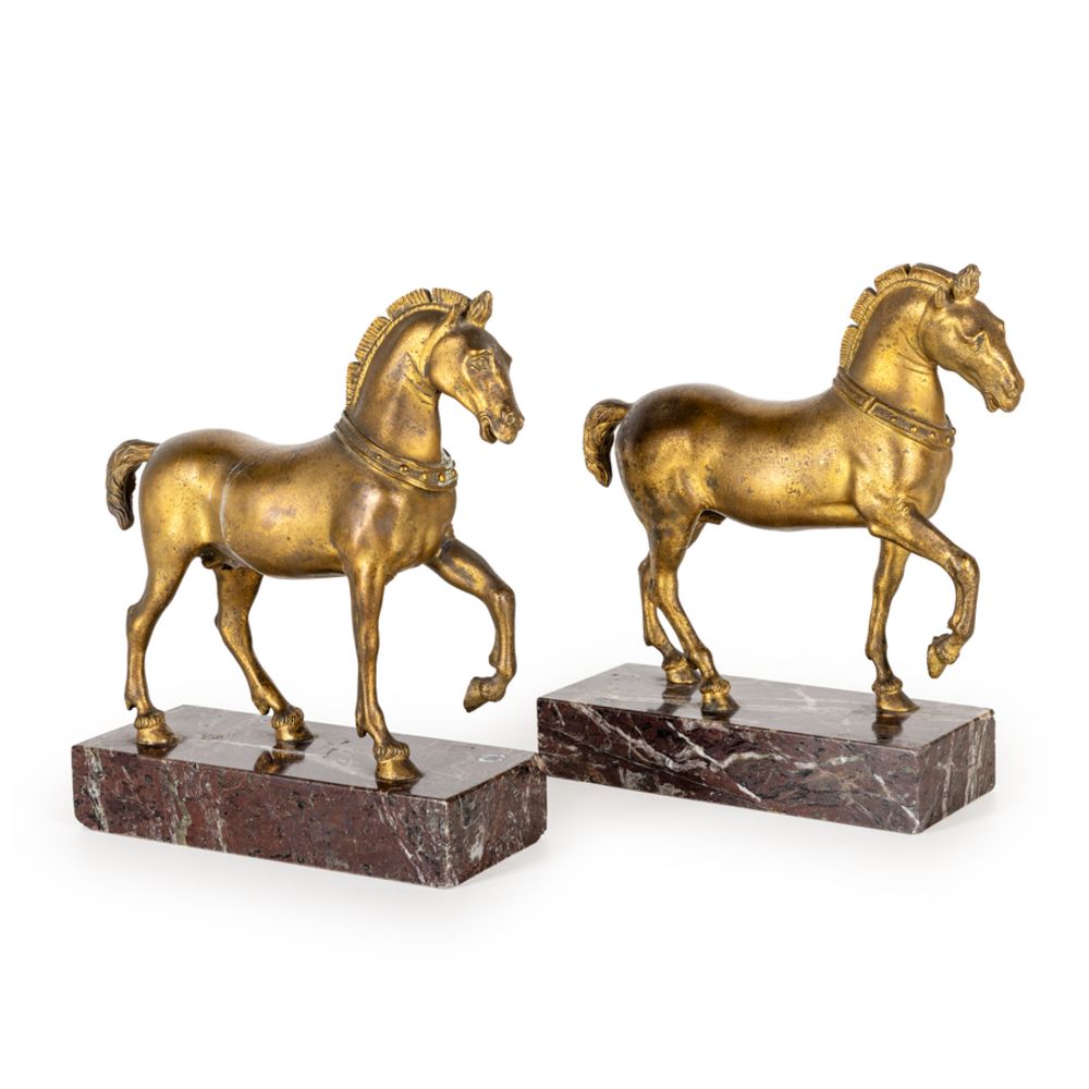 FURNITURE, SCULPTURES AND ART OBJECTS