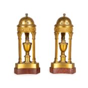 COPPIA DI BRUCIAPROFUMI IN BRONZO DORATO, XIX SECOLO