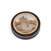 TABACCHIERA IN TARTARUGA E ORO CON MICROMOSAICO, ROMA, XIX SECOLO